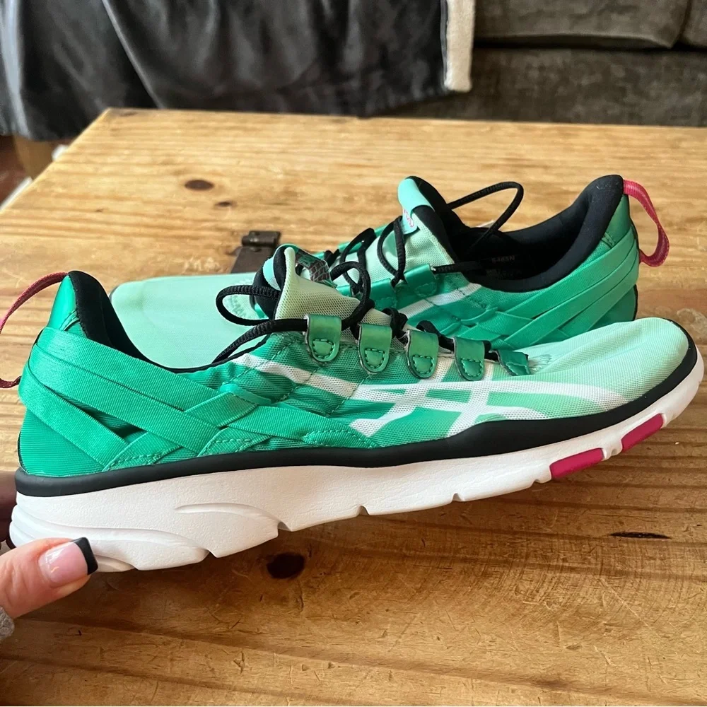 Asics Women’s NWT Gel-Fit Sana Cross Training Running Shoe Size 10 Green Pink - Picture 1 of 16